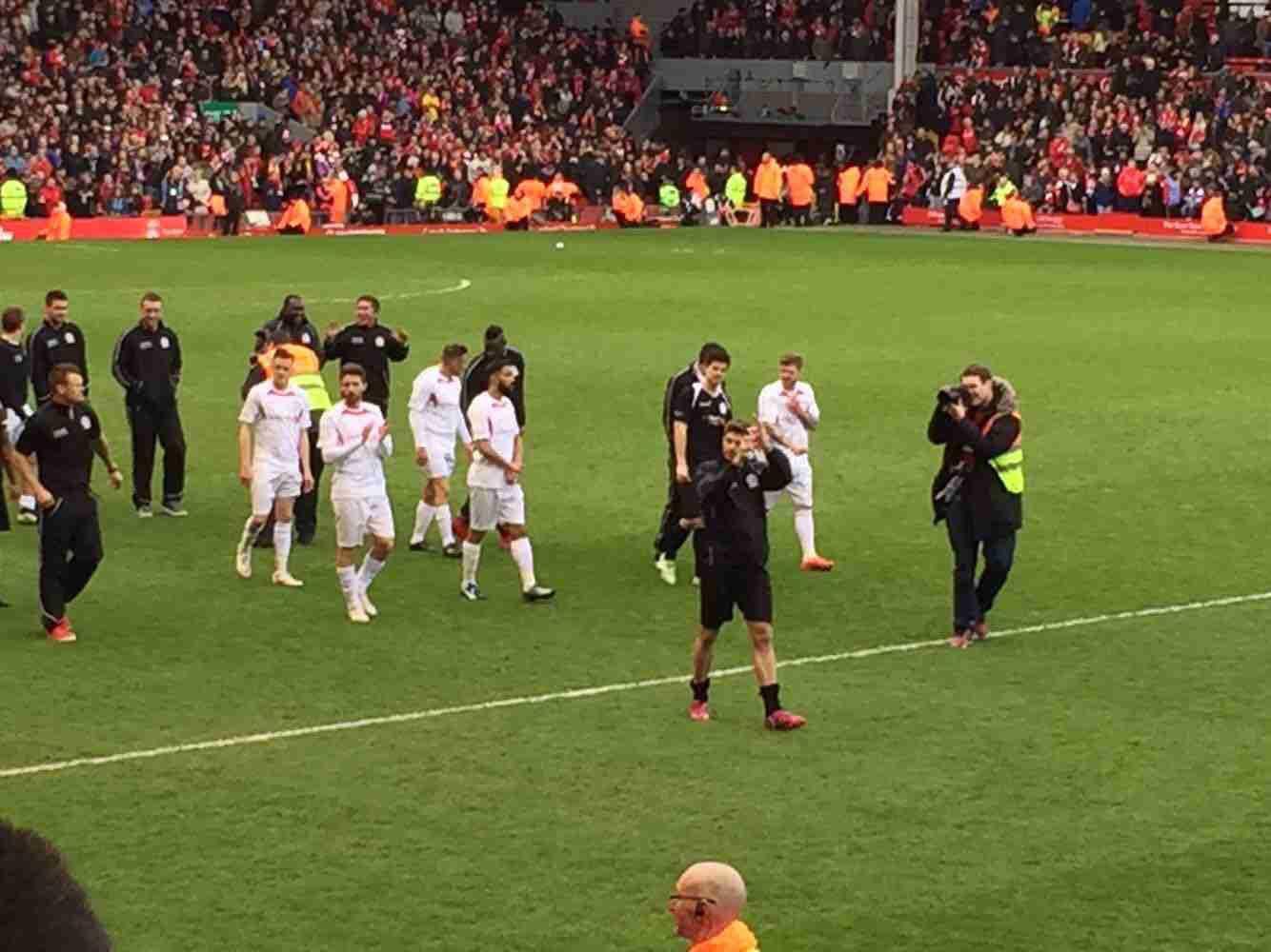 下半场还有机会吗？杨瀚森半场2中0得0分4犯规