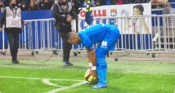 都体：美国投资者收购了卡利亚里部分股份，双方已经正式签约