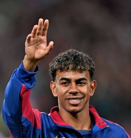 会员大会上施洛特贝克没和凯尔握手，记者：相关人员说没矛盾