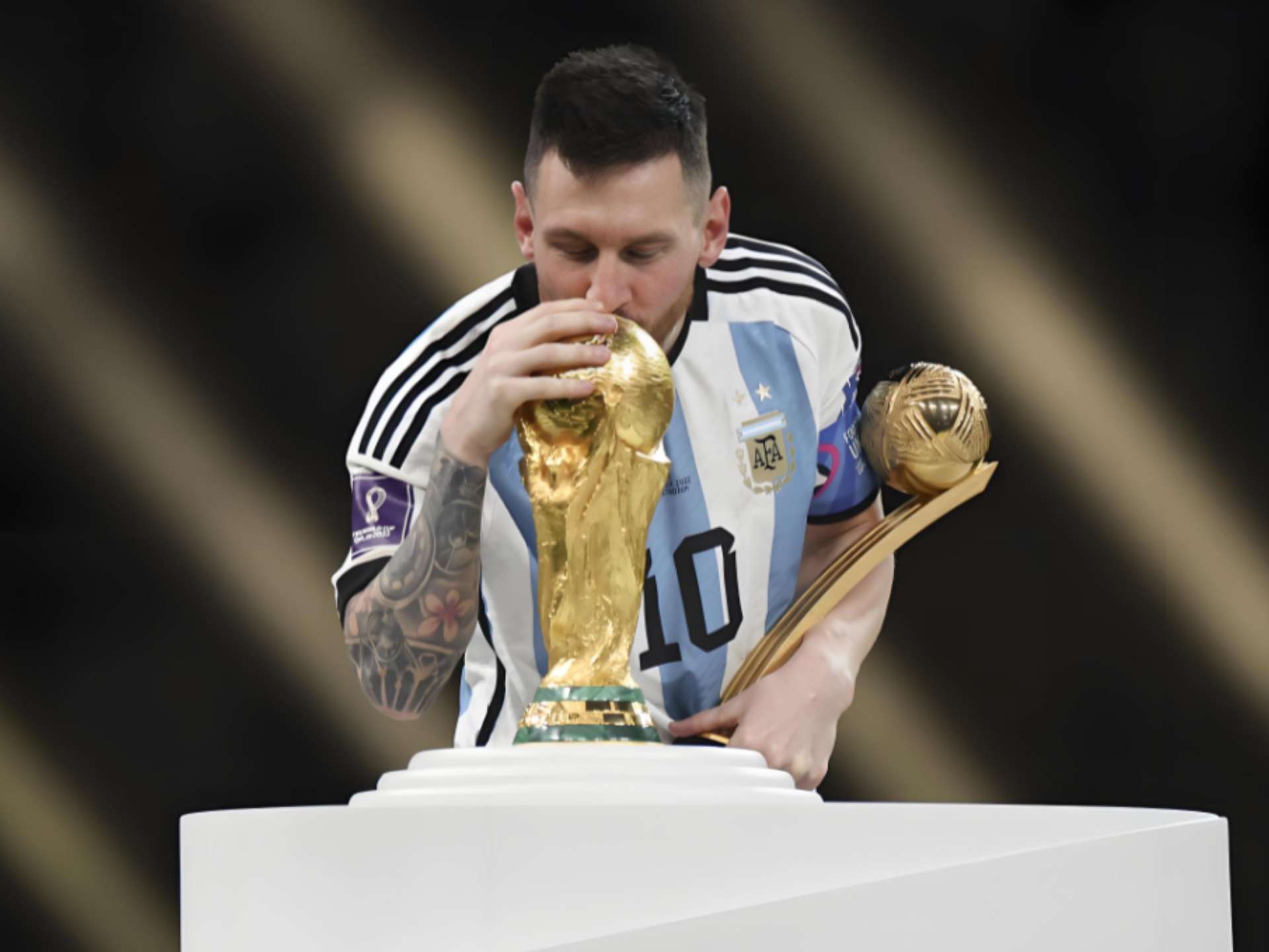 齐沃：两连败出现更衣室问题？我无需否认什么，足球总是如此（齐沃回应两连败与更衣室质疑：无需否认，足球本就如此）