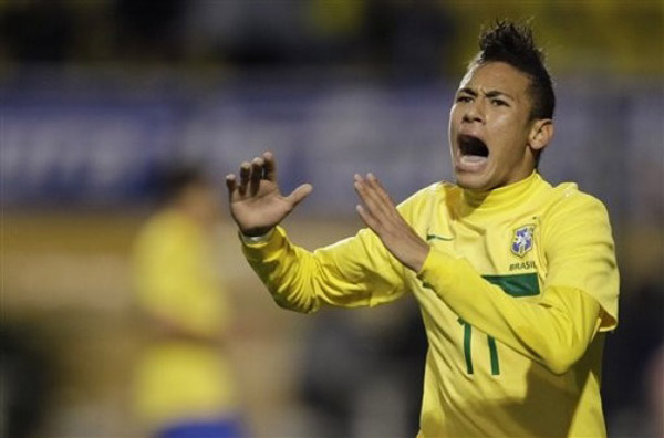 电讯报：对热刺来说签下帕利尼亚比引进吉布斯-怀特更重要