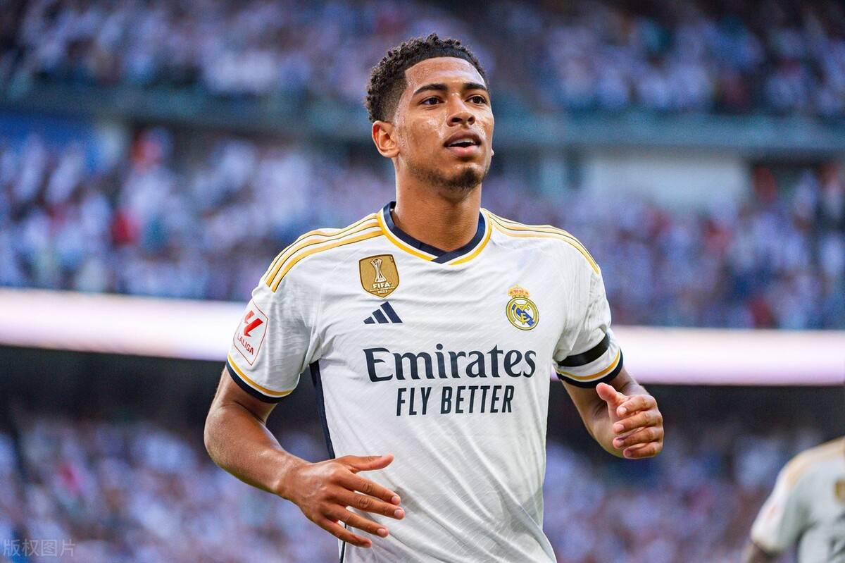 德甲战报：凯恩替补登场戴帽，拜仁5-0狂胜十人斯图加特