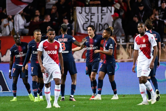 足球欧冠豪门锁定小组第一提前晋级（欧冠豪门锁定小组头名，提前晋级）