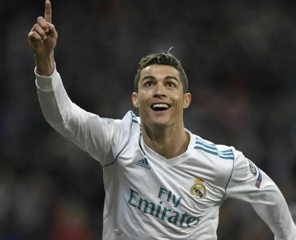 连续支持球队86年的皇家社会1号会员去世，享年96岁