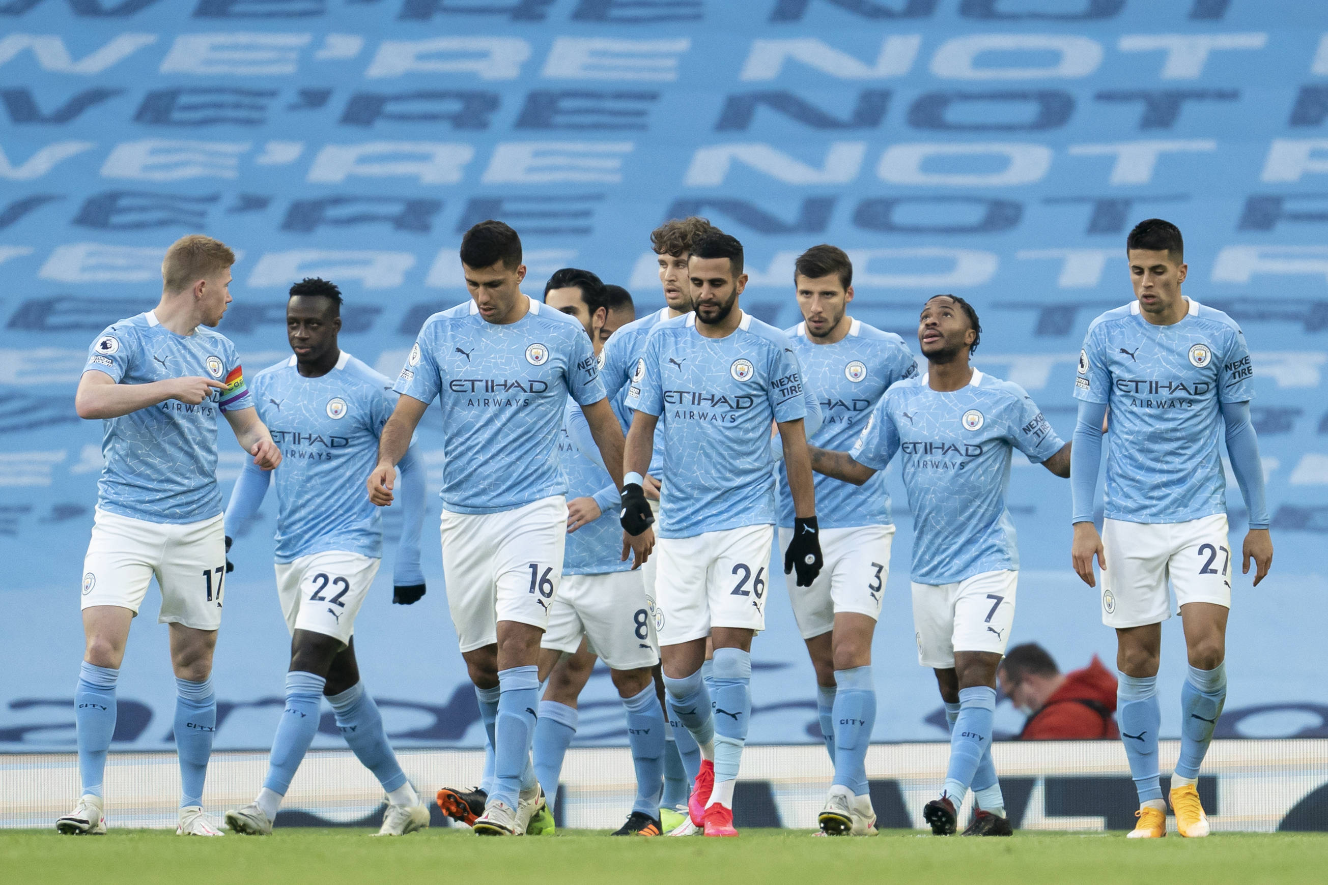 德甲前瞻：多特上轮惨遭汉堡绝平，斯图加特开启连客之旅（德甲前瞻：多特被汉堡读秒扳平，斯图加特开启连续客场征程）