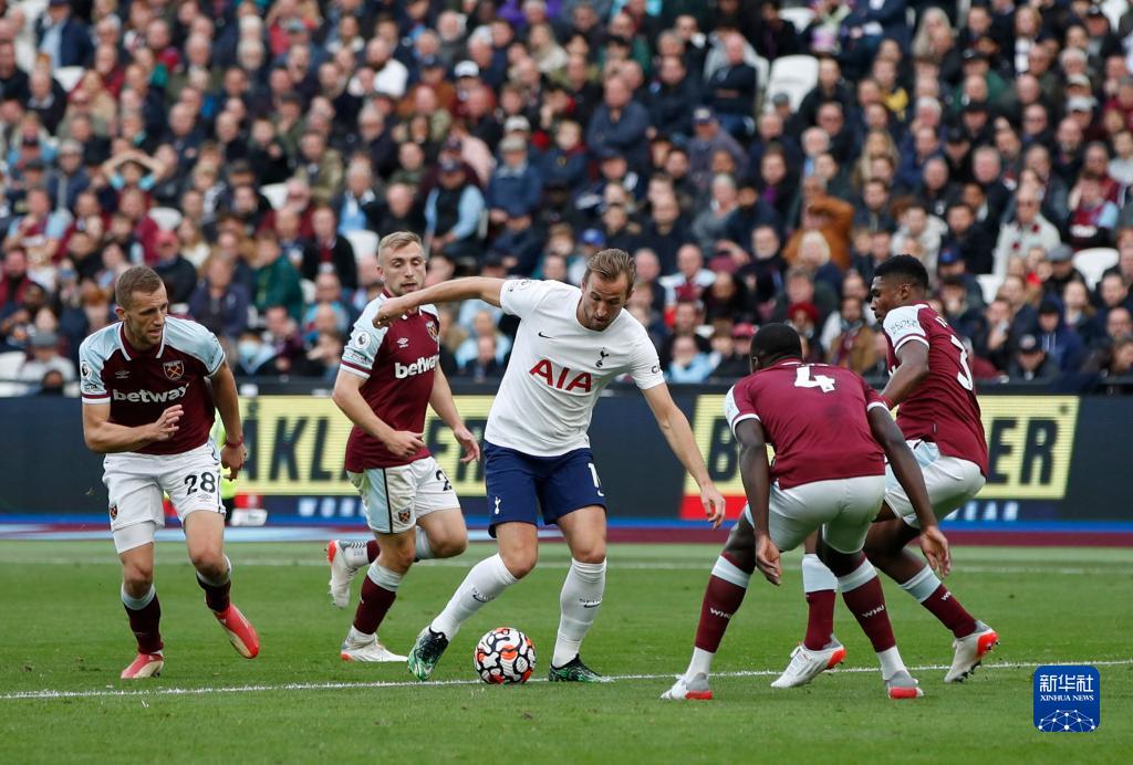 阿布扎比F1一练综述：诺里斯夺冠，维斯塔潘紧随其后，勒克莱尔居第三