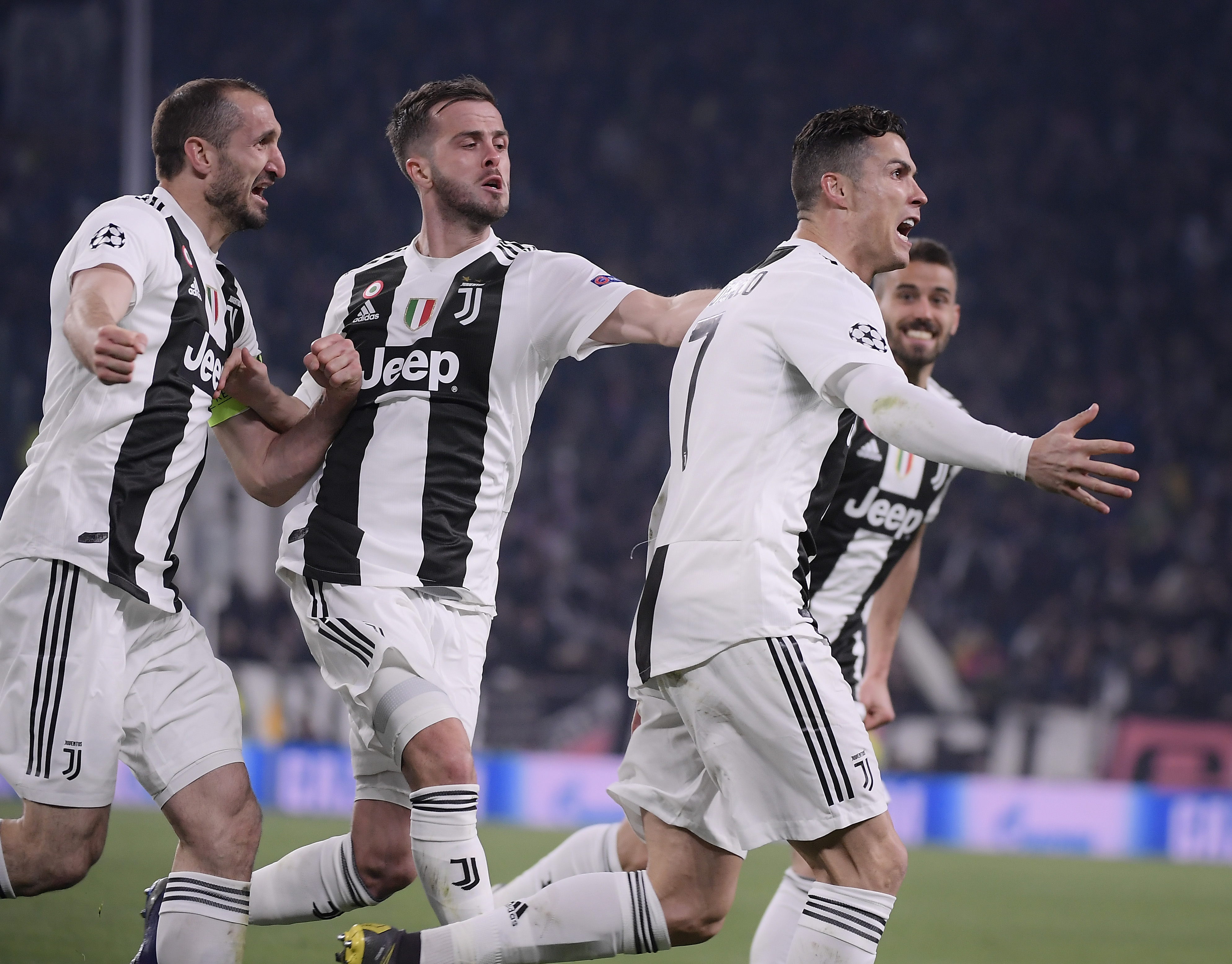 世界杯球场启用新冷却系统，科技感十足